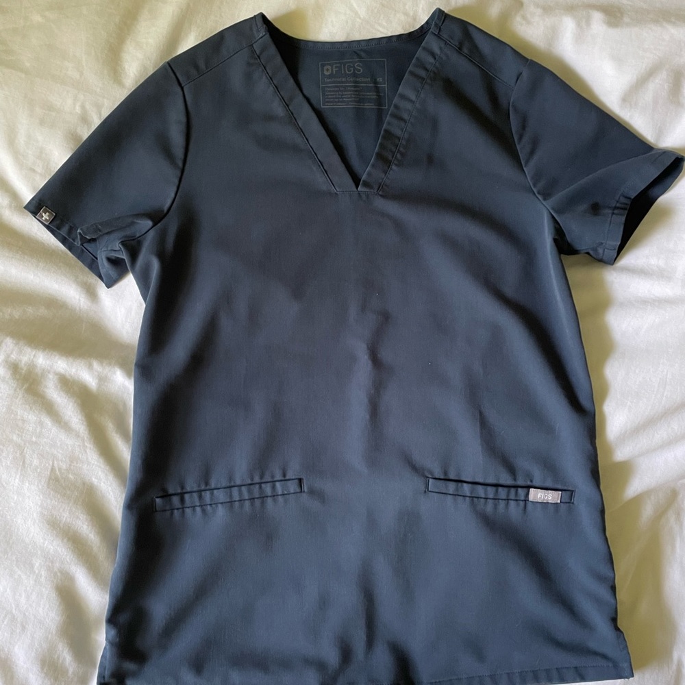 Figs Casma Three-Pocket Scrub Top XS Dark Harbor